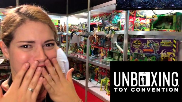 unboxing toy convention